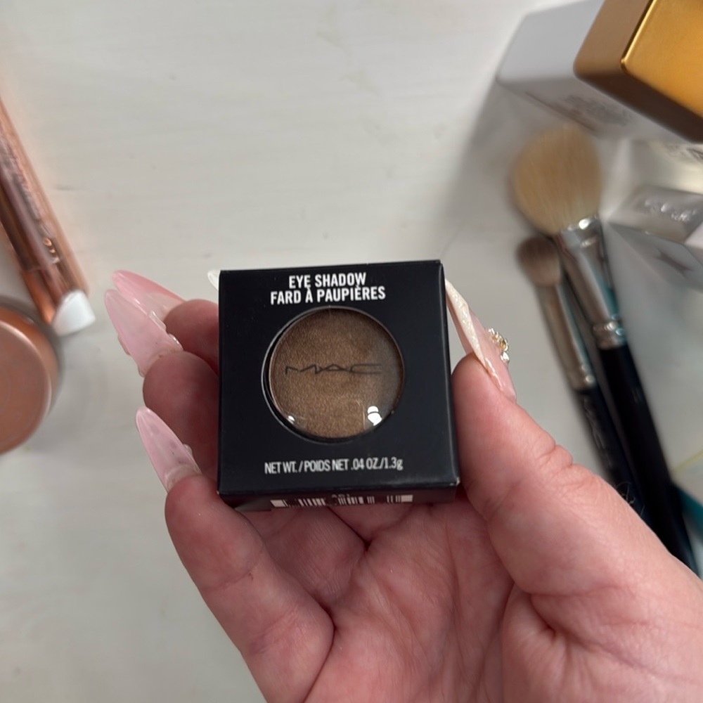MAC Cosmetics Brown Eyeshadow Palette